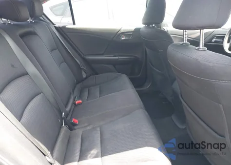 2015 Honda Accord Sport z USA, uszkodzony, nr VIN 1HGCR2F51FA142024